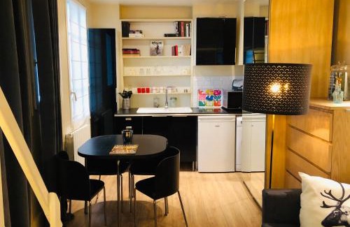 Notre-Dame Apartment | Pet-Friendly Haven at Le Petit Neptune for Family Getaways
