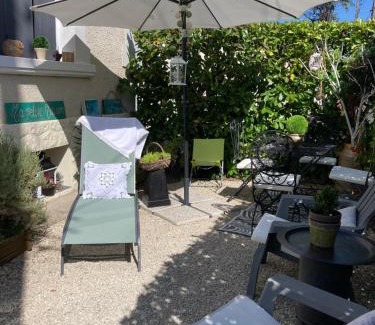 Bergerac Apartment | Discover Le Petit Nicol: Pet-Friendly Retreat Rated 9/10