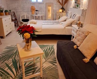 Bergerac Apartment | Discover Le Petit Nicol: Pet-Friendly Retreat Rated 9/10