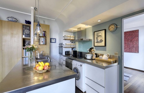 Montparnasse Apartment | Discover Le Petit Parisien in Vibrant Montparnasse