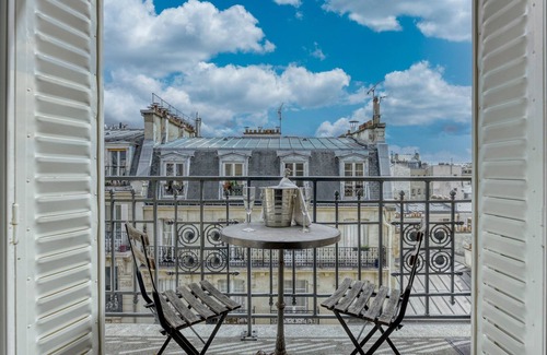 Montparnasse Apartment | Discover Le Petit Parisien in Vibrant Montparnasse