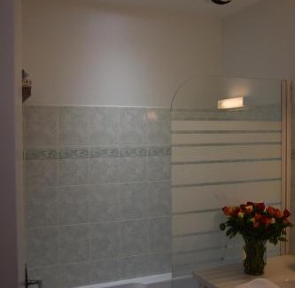Cales Hotel | Discover Oceanfront Comfort at Le Petit Relais Hotel