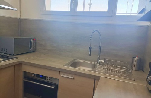 Vitry-sur-Seine Apartment | Le Petit Rosier in Vitry-sur-Seine, 20 minutes from central Paris and Orly airport