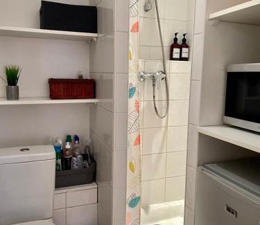 Charlier - Valvert Apartment | Budget-Friendly Stay at Le Petit Urbain - Studette Ecully