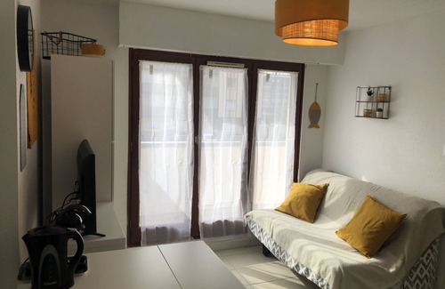 Villers-sur-Mer Apartment | Discover Le Petit Villers: Family-Friendly Stay by the Sea