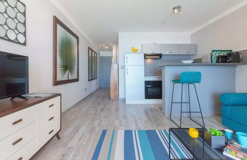 Trois-Bassins Apartment | Beachfront Escape at Le Pétrel Blanc - 10/10 Guest Rated
