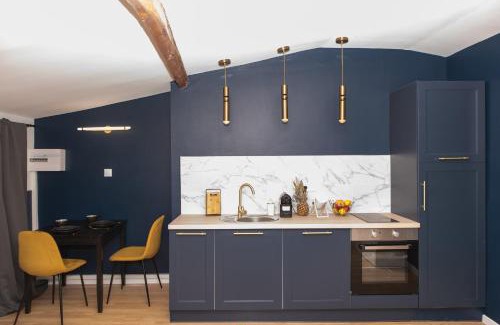 Douai Apartment | Cozy Le Photographe Hotel in Douai's Heart