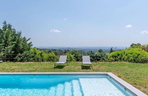 Saint-Didier-au-Mont-d'Or Villa | Le pigeonnier - Ancient house with swimming pool