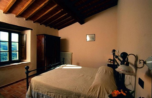 Castiglione d'Orcia House | Pet-Friendly Le Piane with Pool & Wheelchair Access