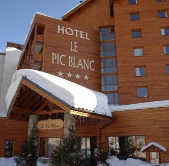 Bergers Hotel | Experience Comfort at Le Pic Blanc: 4-Star Hotel Retreat
