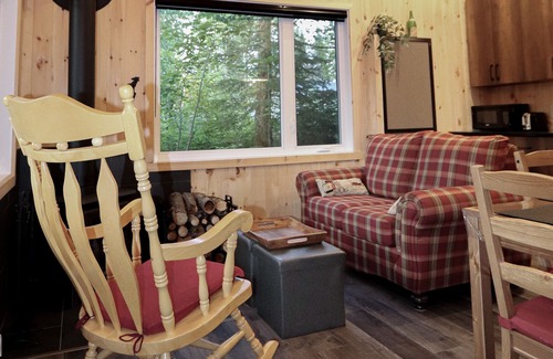 Shannon Ski Chalet | Le Pic-bois Chalet au Bord de L'eau Avec spa
