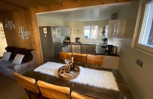 Pyrenees 2000 Ski Chalet | Cozy Le Pic-Vert: Pet-Friendly Oceanfront Retreat