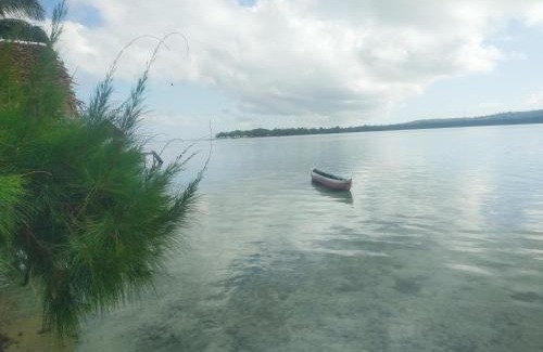 Nosy Boraha Other | Le pied dans l'eau