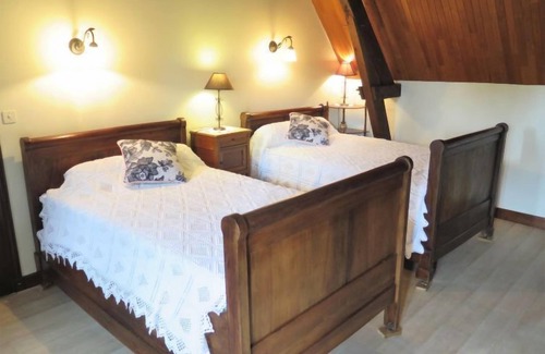 Jayac House | Pet-Friendly Getaway at Le Pigeonnier with Spa & Kitchen