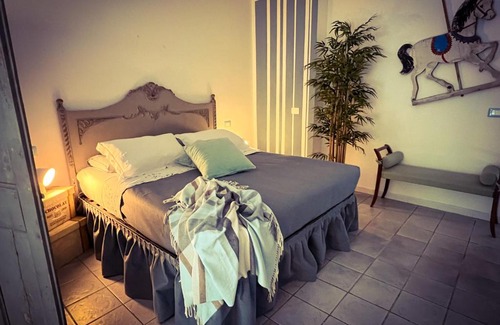 Ameglia Bed & Breakfast | Discover Le Pinette: 10/10 Rated with Pool & Hot Tub