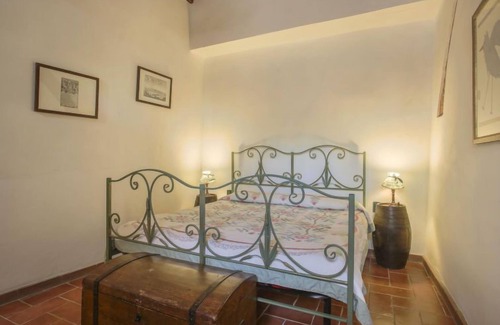 Montevarchi Apartment | Discover Le Poggiole: Pet-Friendly with Pool & Spa
