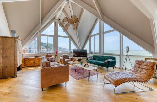 Fecamp Apartment | Unwind at Le Poséidon: Spa & Pool Retreat by the Sea