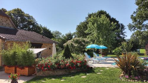 Lacapelle-Marival House | Discover Le Poulailleur de la Chayrie: Oceanfront Relaxation