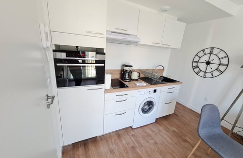Lorient Apartment | Convenient Le Poulorio T2 Near Train Station with Spa