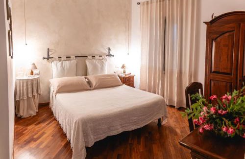 Viterbo Bed & Breakfast | Oceanfront Retreat: Le Pozze Terme B&B with Pool & Dining