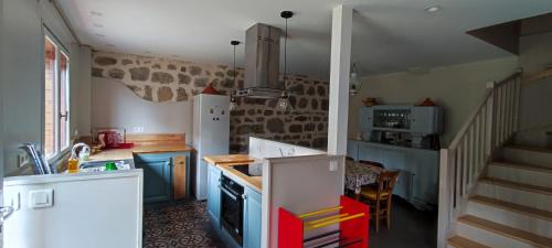 Tence House | Exceptional Oceanfront Retreat at Le Pré de Maulène