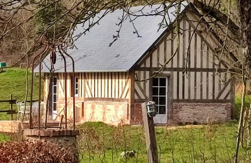 Bonneville-la-Louvet Bed & Breakfast | Oceanfront Retreat at Le Pré Doré - Guest Rated 9/10