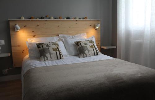 Yvre-l'Eveque Bed & Breakfast | Family-Friendly Getaway at Le Pré du Buis - Rated 9.6/10