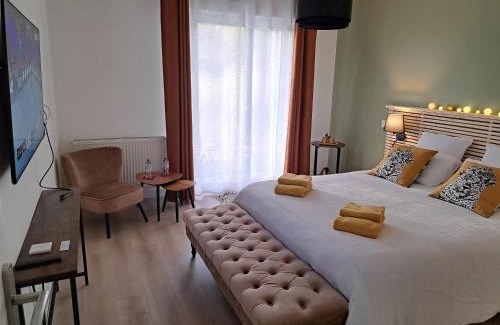 Yvre-l'Eveque Bed & Breakfast | Family-Friendly Getaway at Le Pré du Buis - Rated 9.6/10