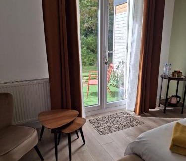 Yvre-l'Eveque Bed & Breakfast | Family-Friendly Getaway at Le Pré du Buis - Rated 9.6/10