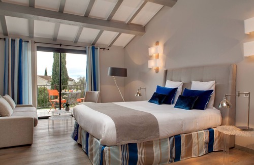 Manosque Hotel | Elegant Stay at Le Pré Saint Michel with Pool & Spa
