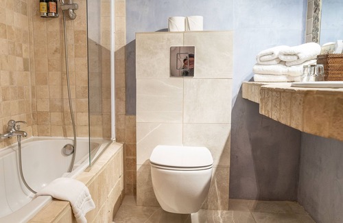 Manosque Hotel | Elegant Stay at Le Pré Saint Michel with Pool & Spa