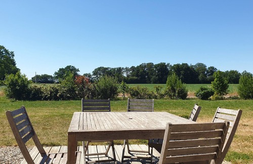 Chaumes-en-Retz Cottage | Discover Le Pressoir: Nature Retreat with Oceanfront Views