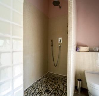 Malaucene Bed & Breakfast | Discover Le Prieuré La Madelène: Oceanfront Oasis with Pool
