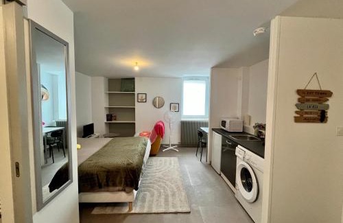Rives Apartment | Pet and Child Friendly Getaway at Le ptit chez soi