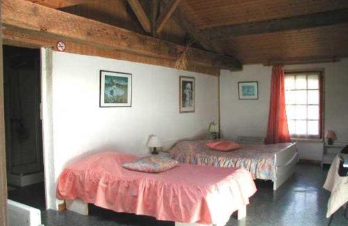 Saint-Mathurin Bed & Breakfast | Family-Friendly Stay at Le Puy Babin with Pool & Breakfast