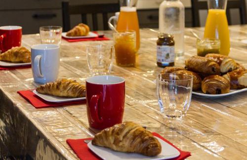Bazoges-en-Paillers Bed & Breakfast | Indulgent Stay at Le Puy Carmin with Relaxing Hot Tub