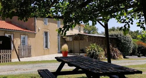 Chambretaud House | Discover Comfort Near Puy du Fou: Family-Friendly Gite