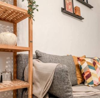 Liege Apartment | Cozy 2-Bedroom Apartment with Breakfast & Pet-Friendly Perks