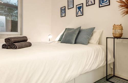 Liege Apartment | Cozy 2-Bedroom Apartment with Breakfast & Pet-Friendly Perks