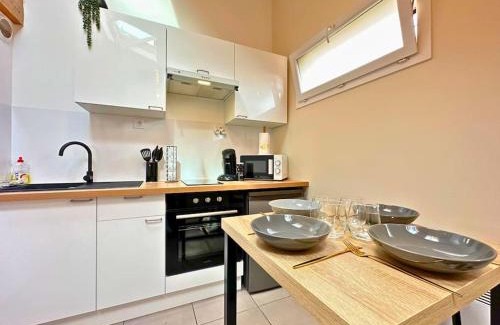 Gambetta Apartment | Discover Le Quai des Orchidées with Netflix & Family Amenities