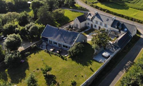 Cleden-Cap-Sizun Bed & Breakfast | Experience Le quartier d'hiver with Oceanfront Spa Retreat