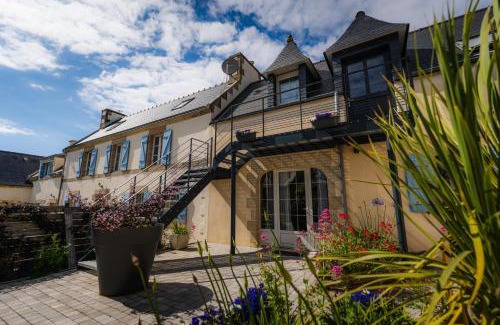 Cleden-Cap-Sizun Bed & Breakfast | Experience Le quartier d'hiver with Oceanfront Spa Retreat