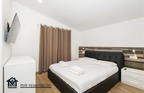 Zona XXX Castel Fusano House | Guest Rated 10/10: Le Querce Appartamento in Rome