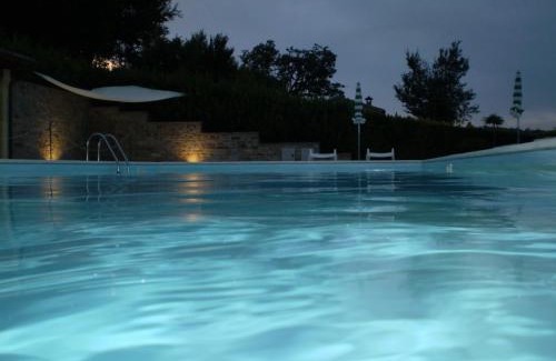 Serra San Quirico House | Discover Le Querce: Oceanfront Bliss with Pet-Friendly Perks