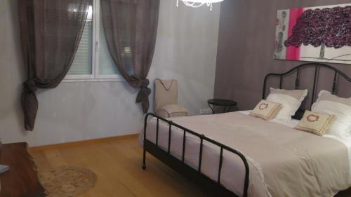 Roquemaure Bed & Breakfast | Oceanfront Bliss at Le Réal - Guest Rated 9.6/10