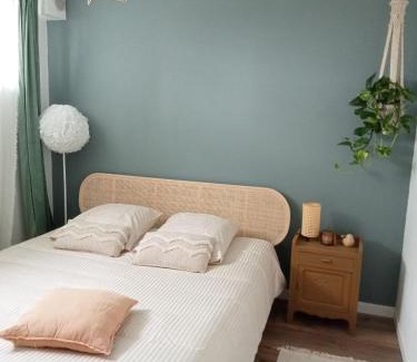 Laon Apartment | Family-Friendly Retreat at Le Rétro de la Gare - 9.2/10