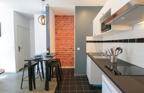 Saint-Roch - Badouillere - Chavanelle Apartment | Chic Le Rétro in Hypercentre: Pet-Friendly & Breakfast Included
