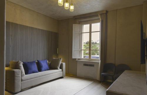 Santa Croce Hotel | Elegant Le Rêve De Naim Firenze: Family-Friendly Retreat