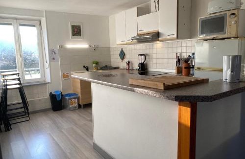 Raddon-et-Chapendu Apartment | Gîte dû Raddon: Pet-Friendly Retreat with Breakfast Included