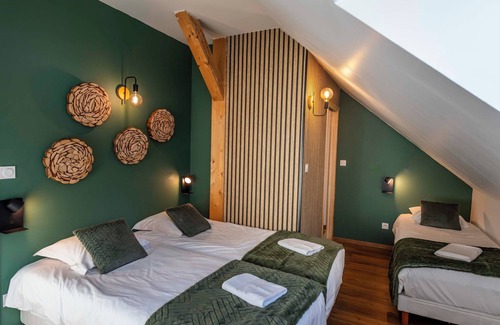 Monetier-les-Bains Hotel | Inviting Le Rebanchon: Guest Rated 9.8 with Breakfast & Dining